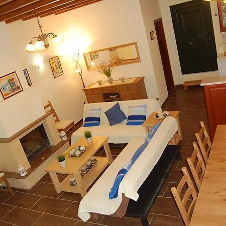 Holiday home Chris And Nick Corfu Mpoukaris